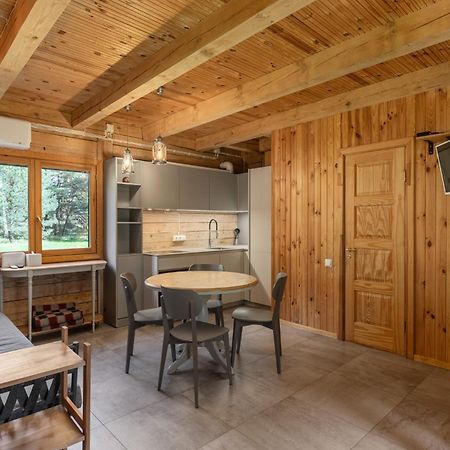 Roze Guest Houses Sklandas Bernāti المظهر الخارجي الصورة