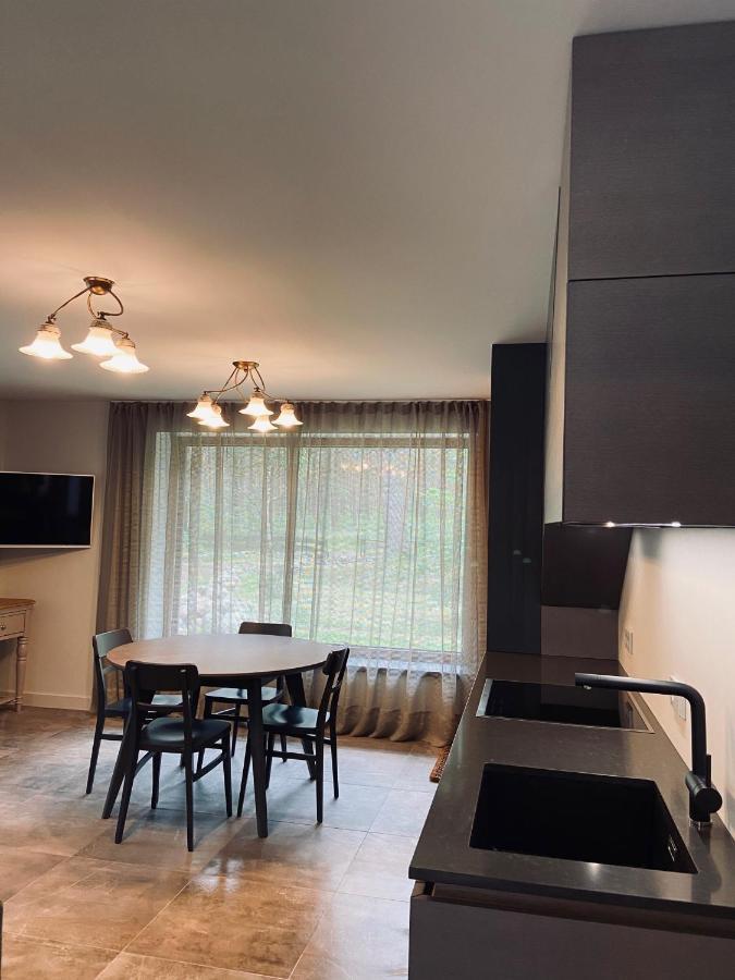 Roze Guest Houses Sklandas Bernāti المظهر الخارجي الصورة