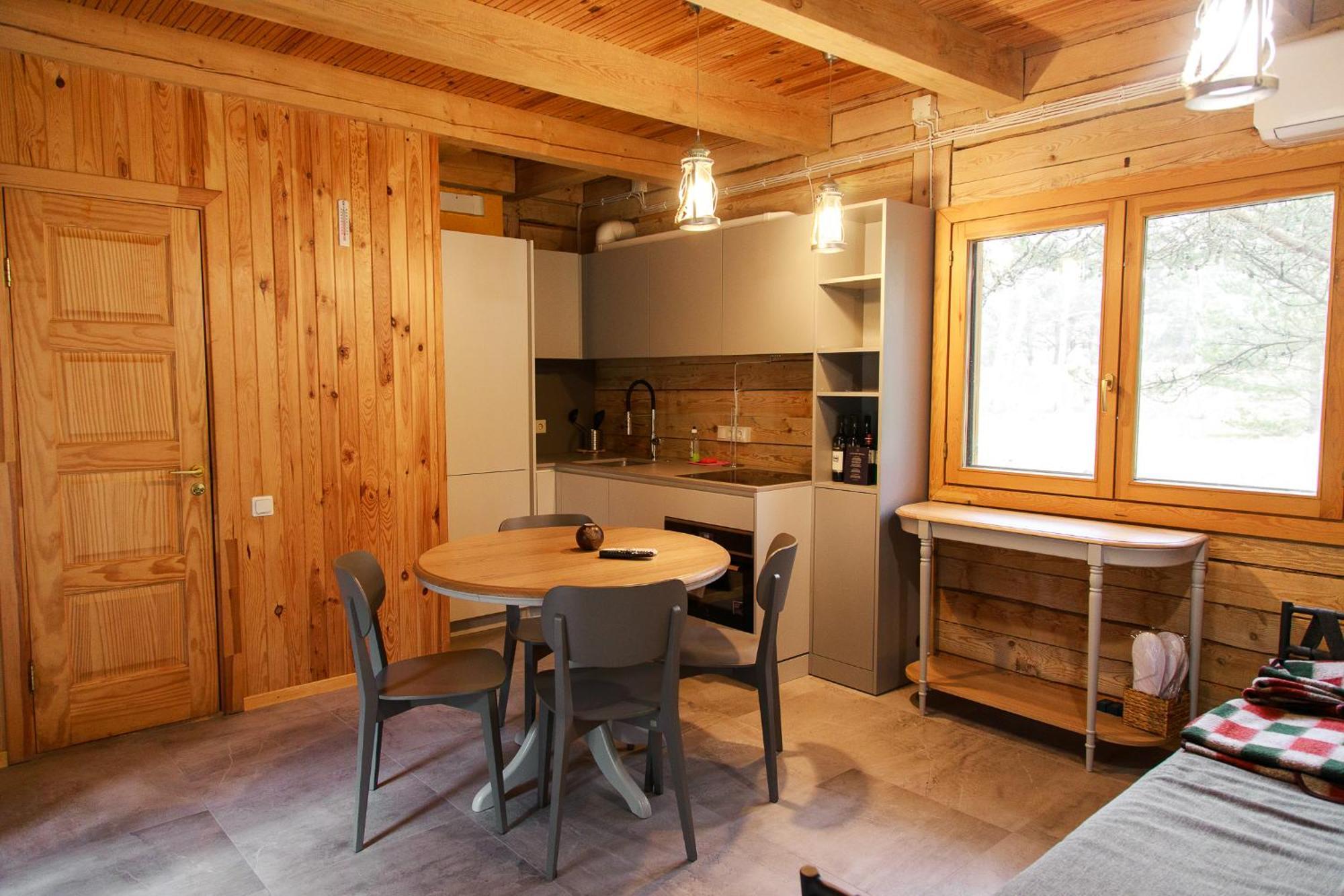 Roze Guest Houses Sklandas Bernāti المظهر الخارجي الصورة