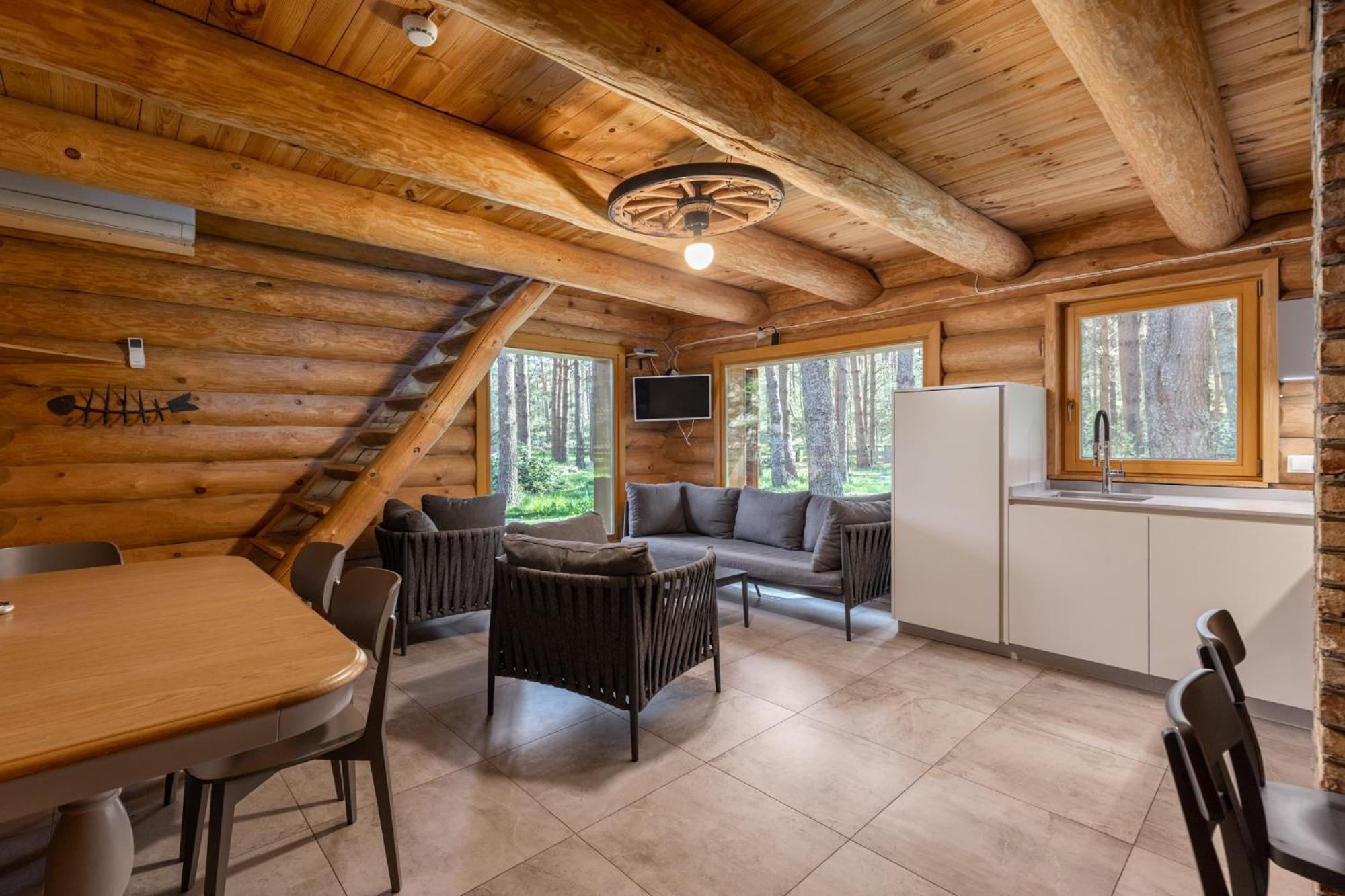 Roze Guest Houses Sklandas Bernāti المظهر الخارجي الصورة