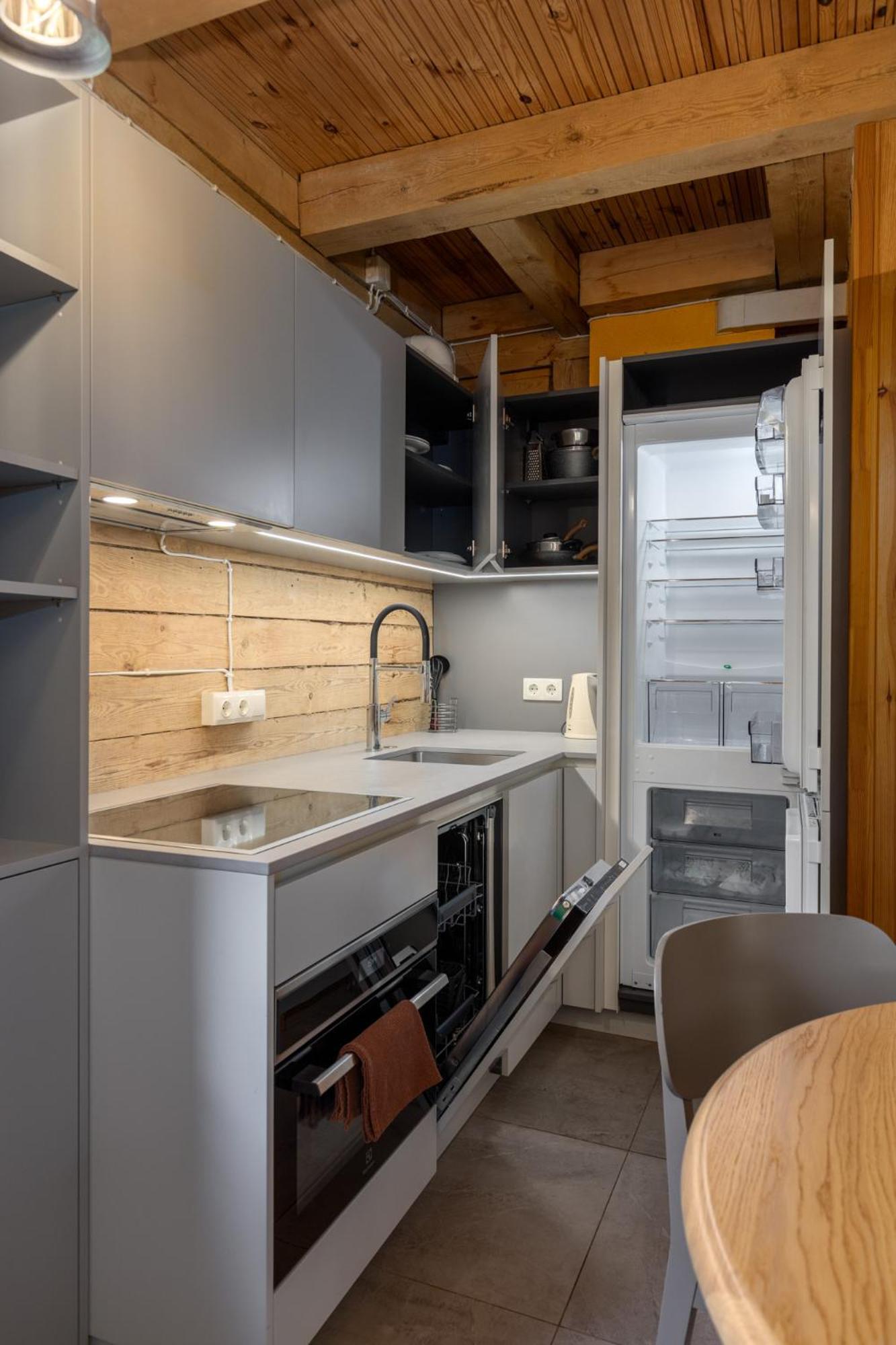 Roze Guest Houses Sklandas Bernāti المظهر الخارجي الصورة