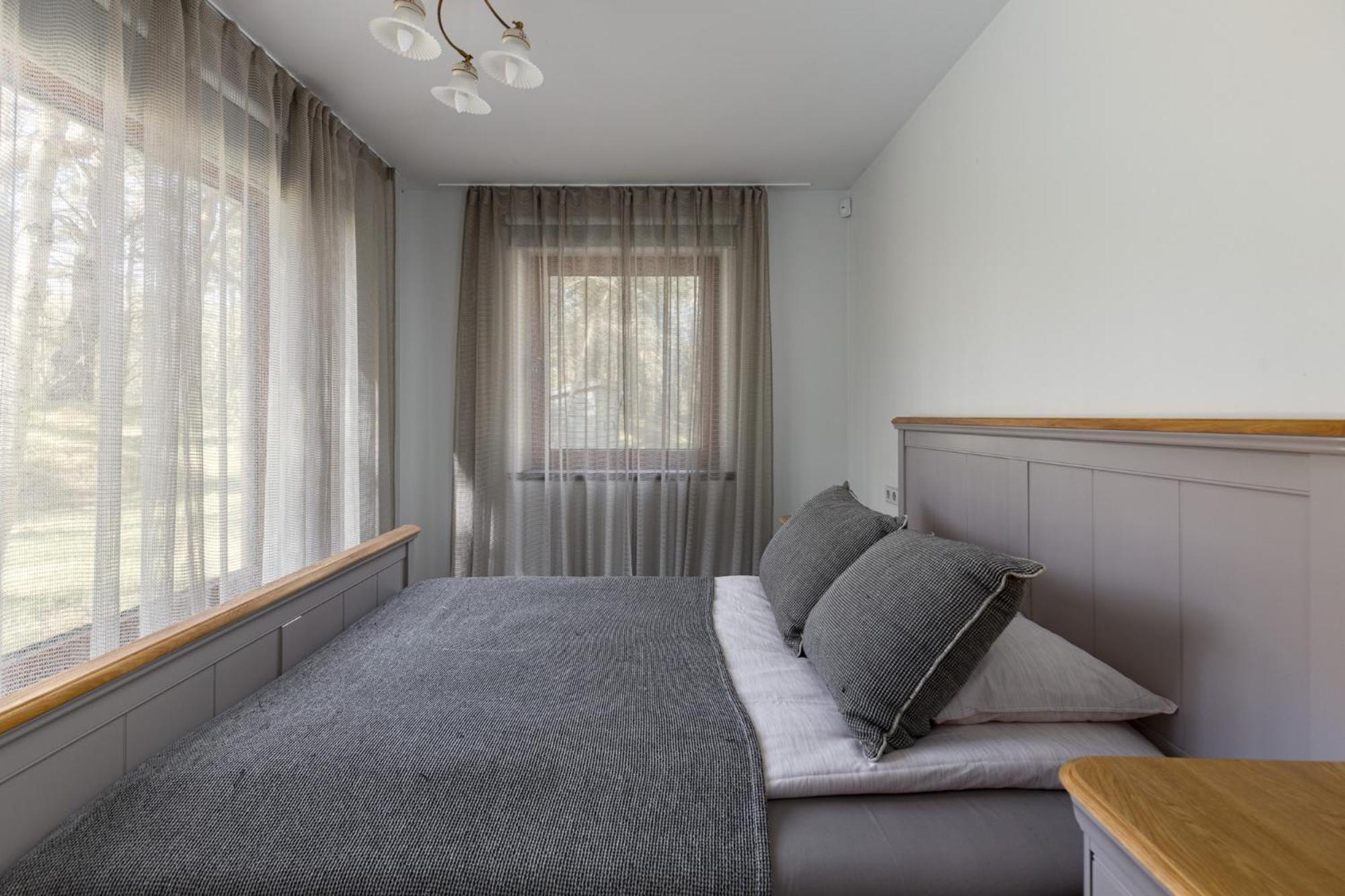 Roze Guest Houses Sklandas Bernāti المظهر الخارجي الصورة
