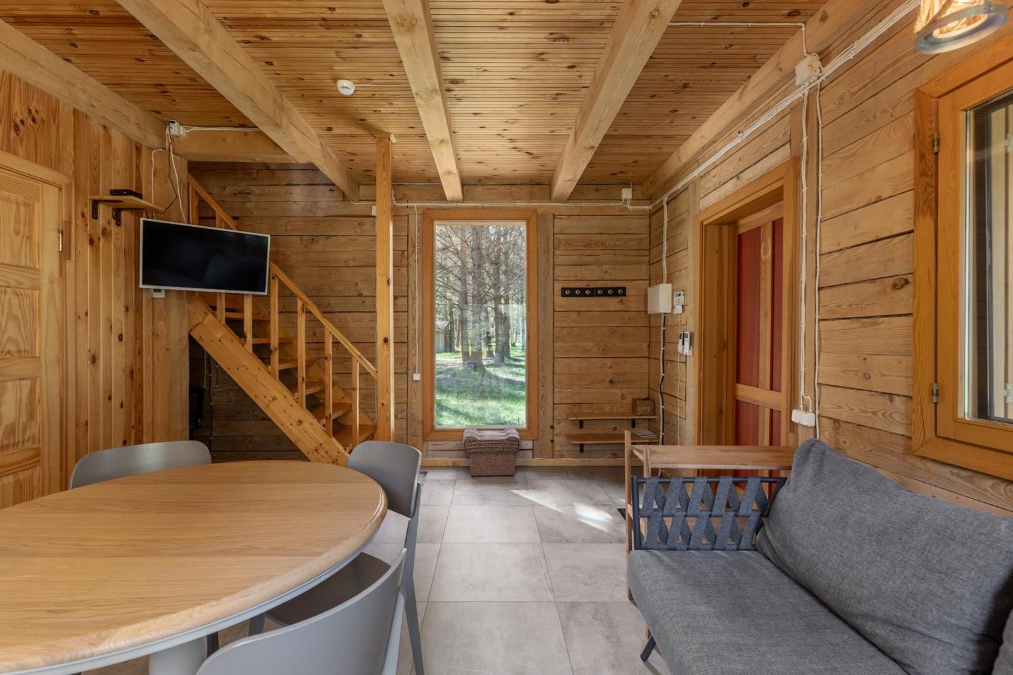 Roze Guest Houses Sklandas Bernāti المظهر الخارجي الصورة