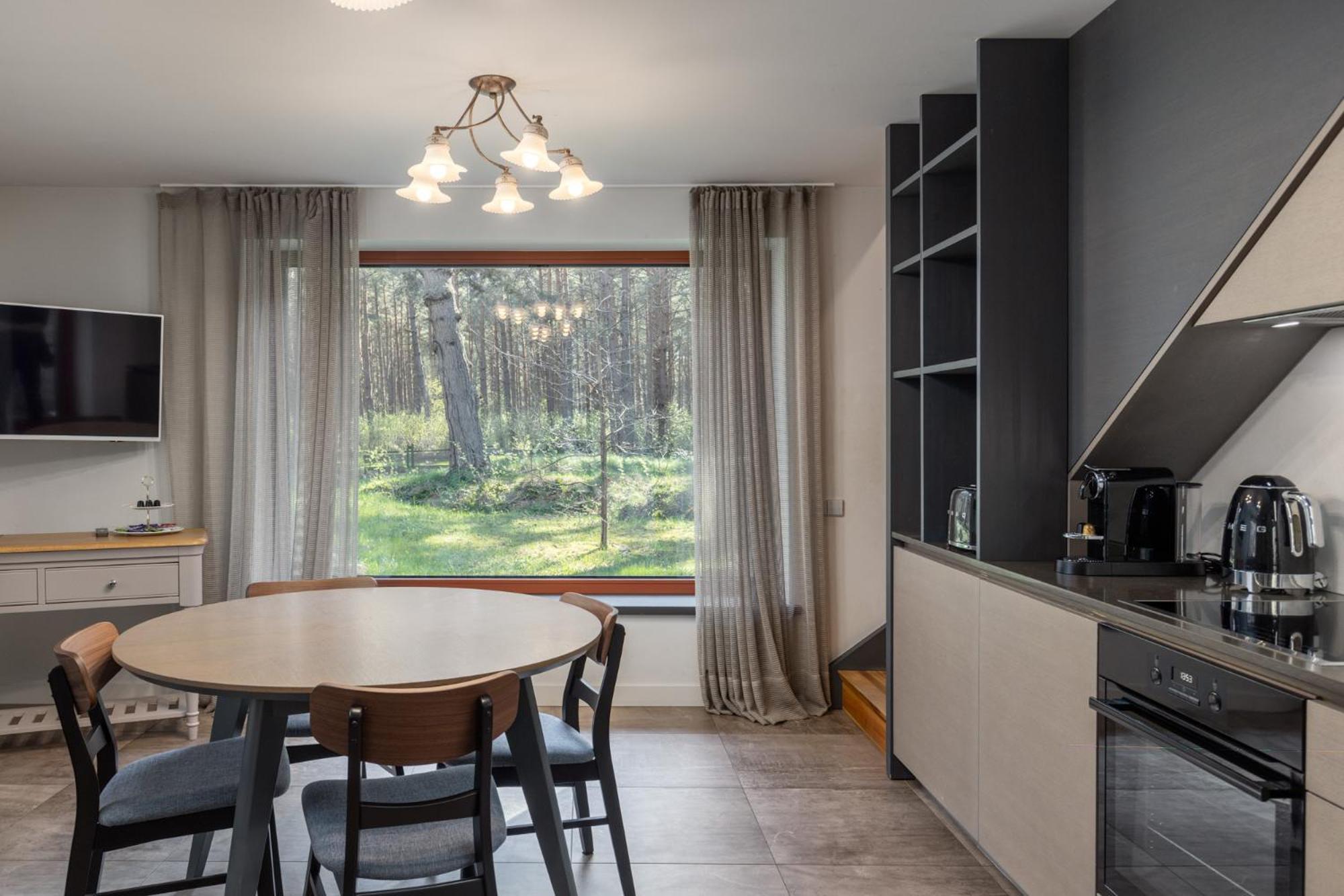 Roze Guest Houses Sklandas Bernāti المظهر الخارجي الصورة