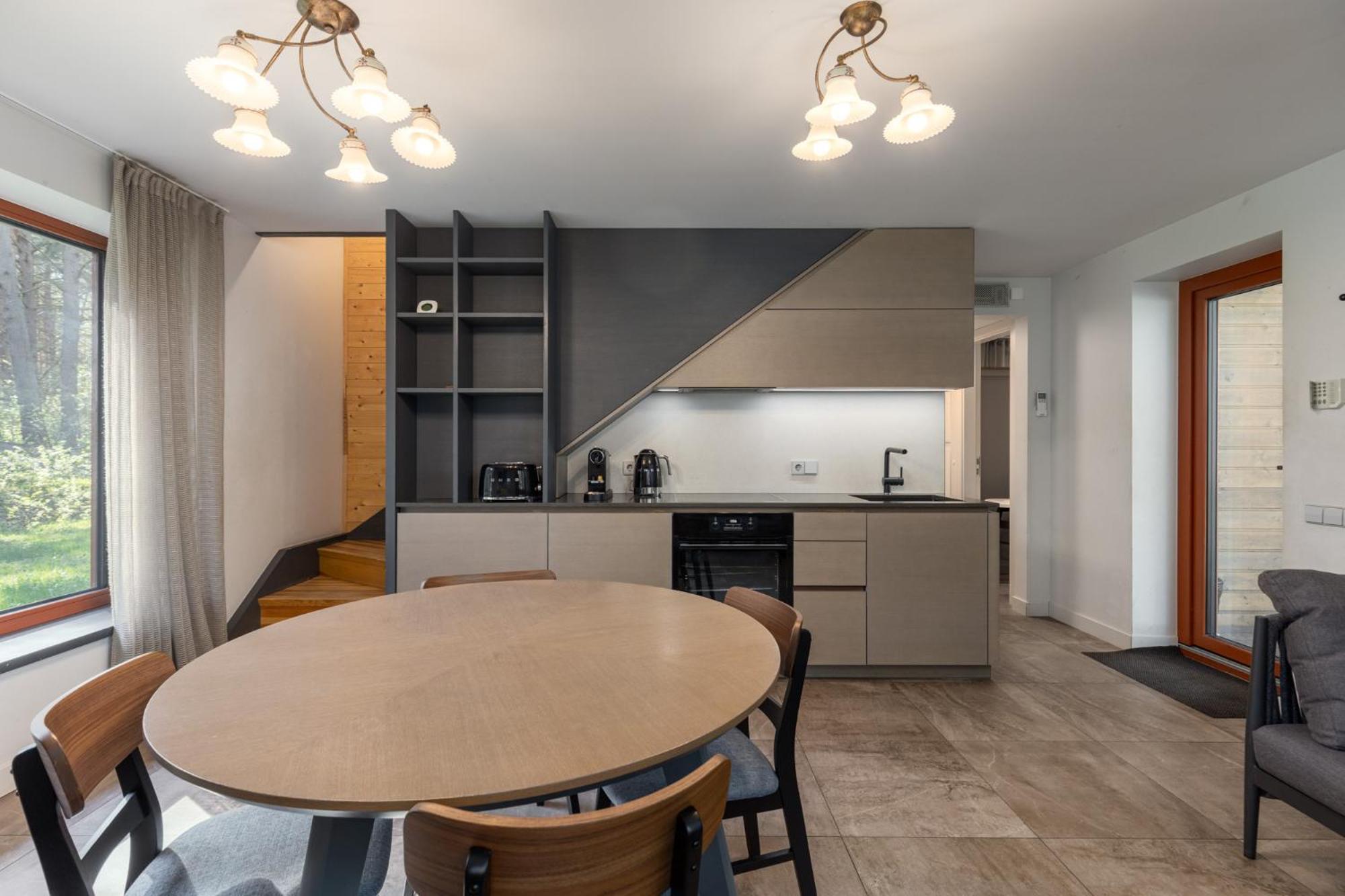 Roze Guest Houses Sklandas Bernāti المظهر الخارجي الصورة