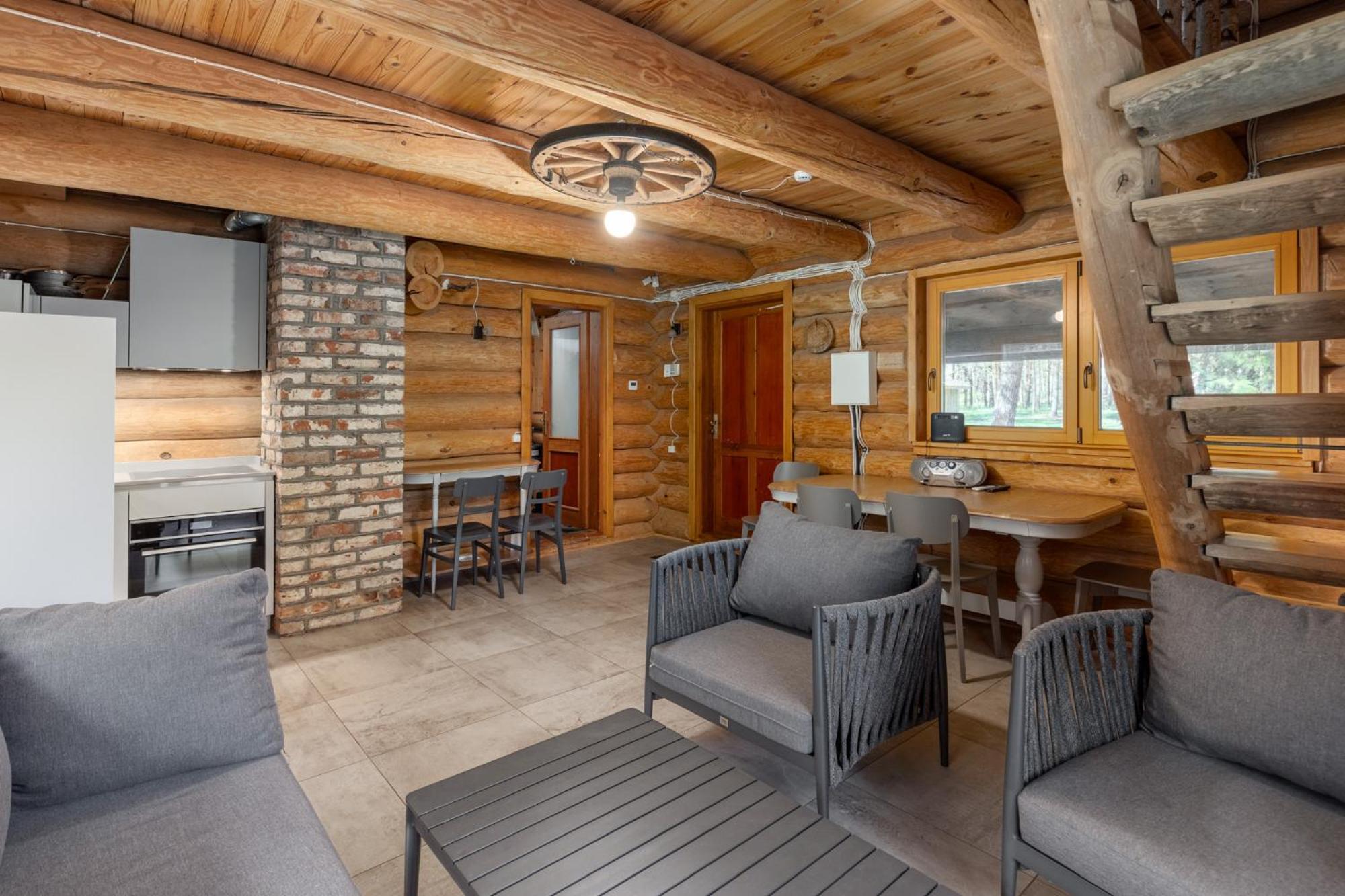Roze Guest Houses Sklandas Bernāti المظهر الخارجي الصورة