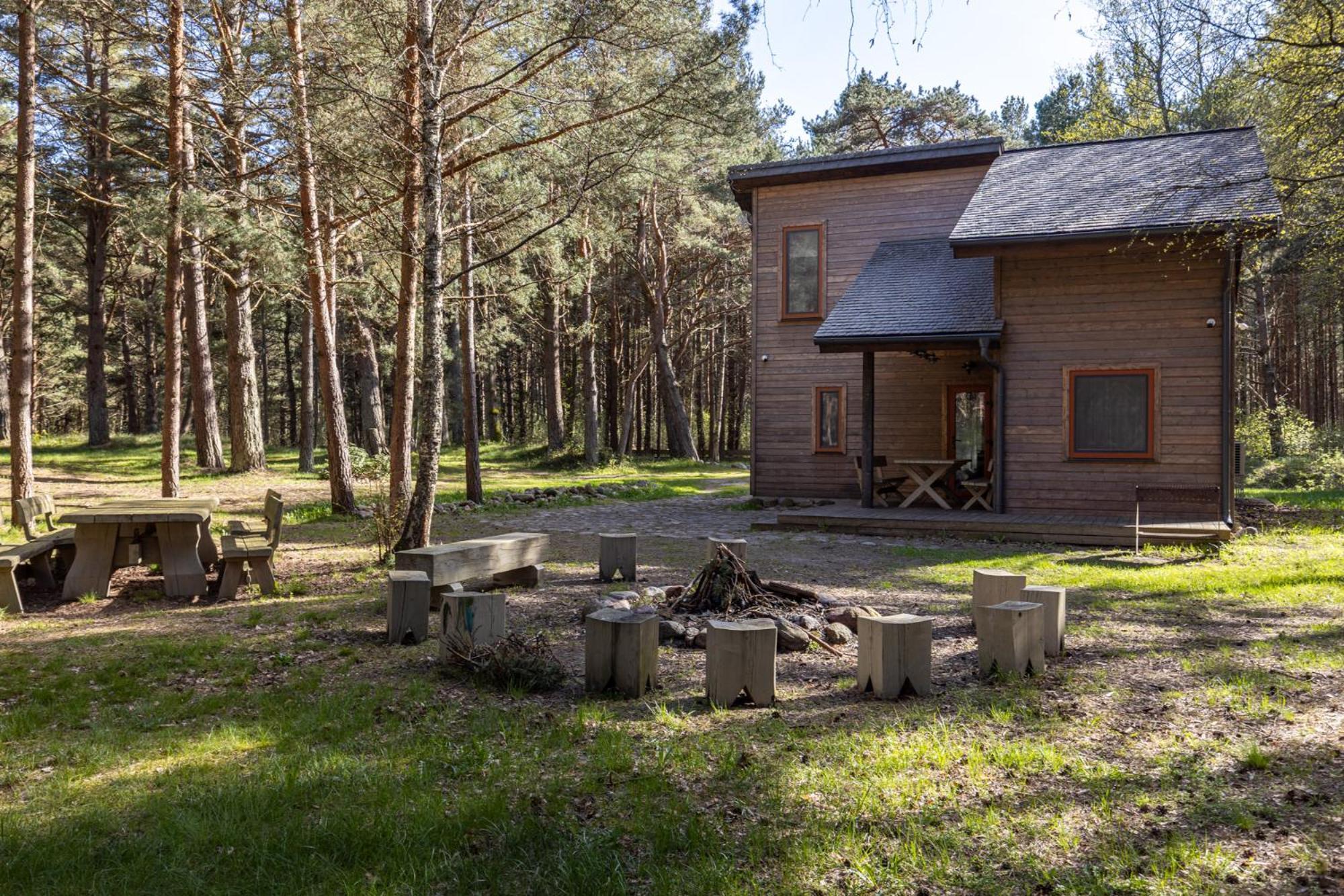 Roze Guest Houses Sklandas Bernāti المظهر الخارجي الصورة